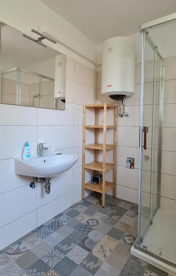 Apartmani Merlin Selce Croatia