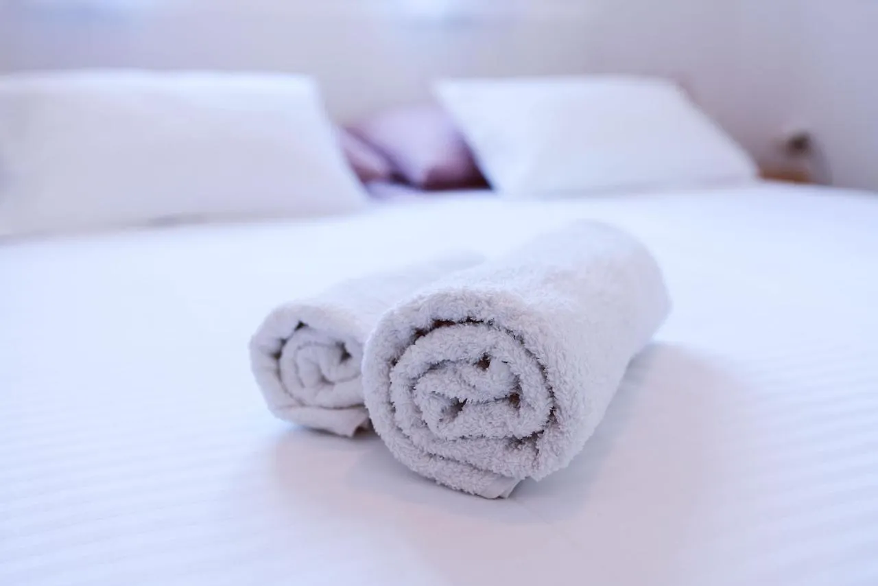 Apartment Apartmani Merlin Selce