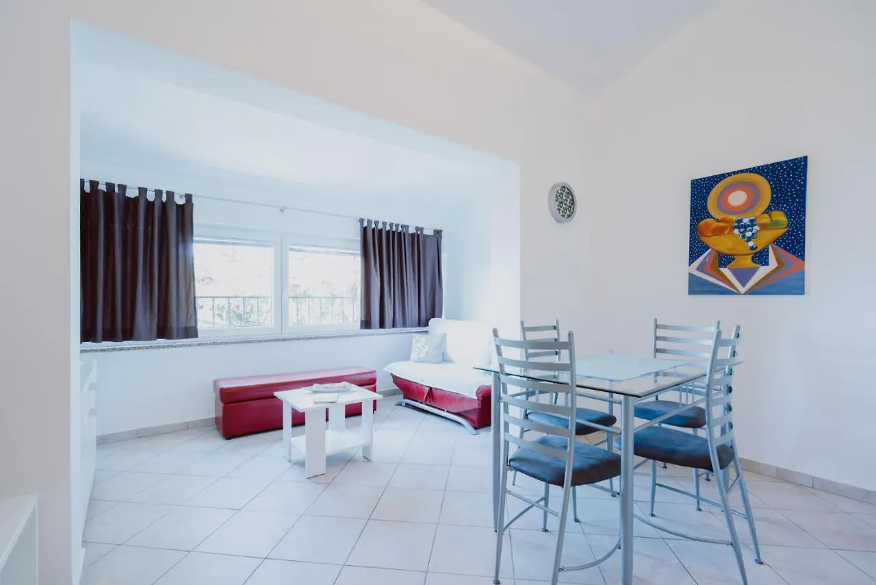 Apartment Apartmani Merlin Selce Croatia