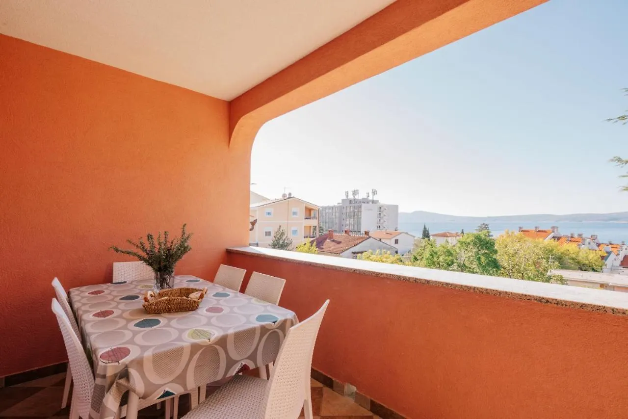 Apartmani Merlin Selce 0*,