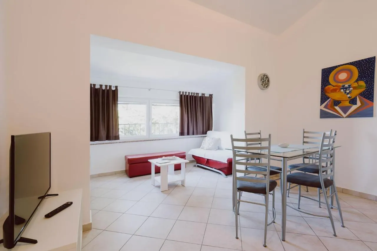 Apartment Apartmani Merlin Selce