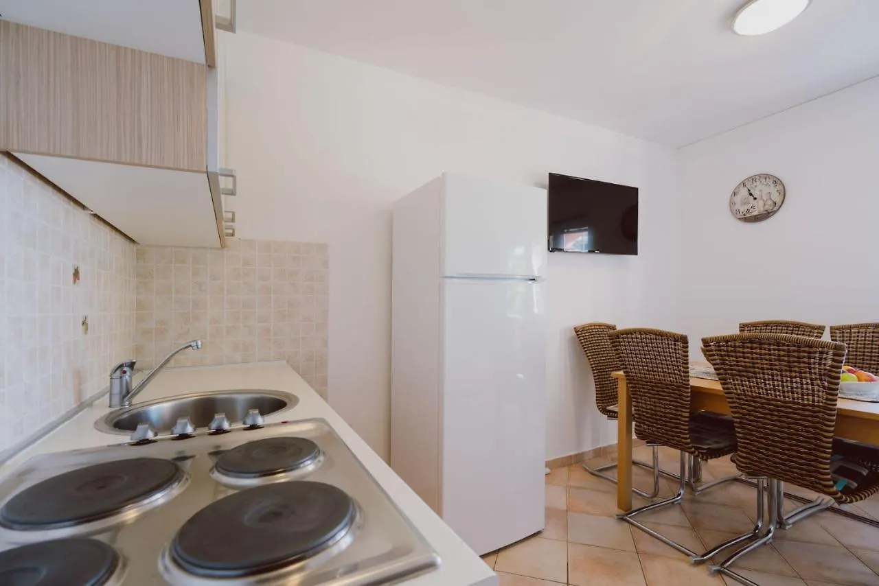 Apartmani Merlin Selce