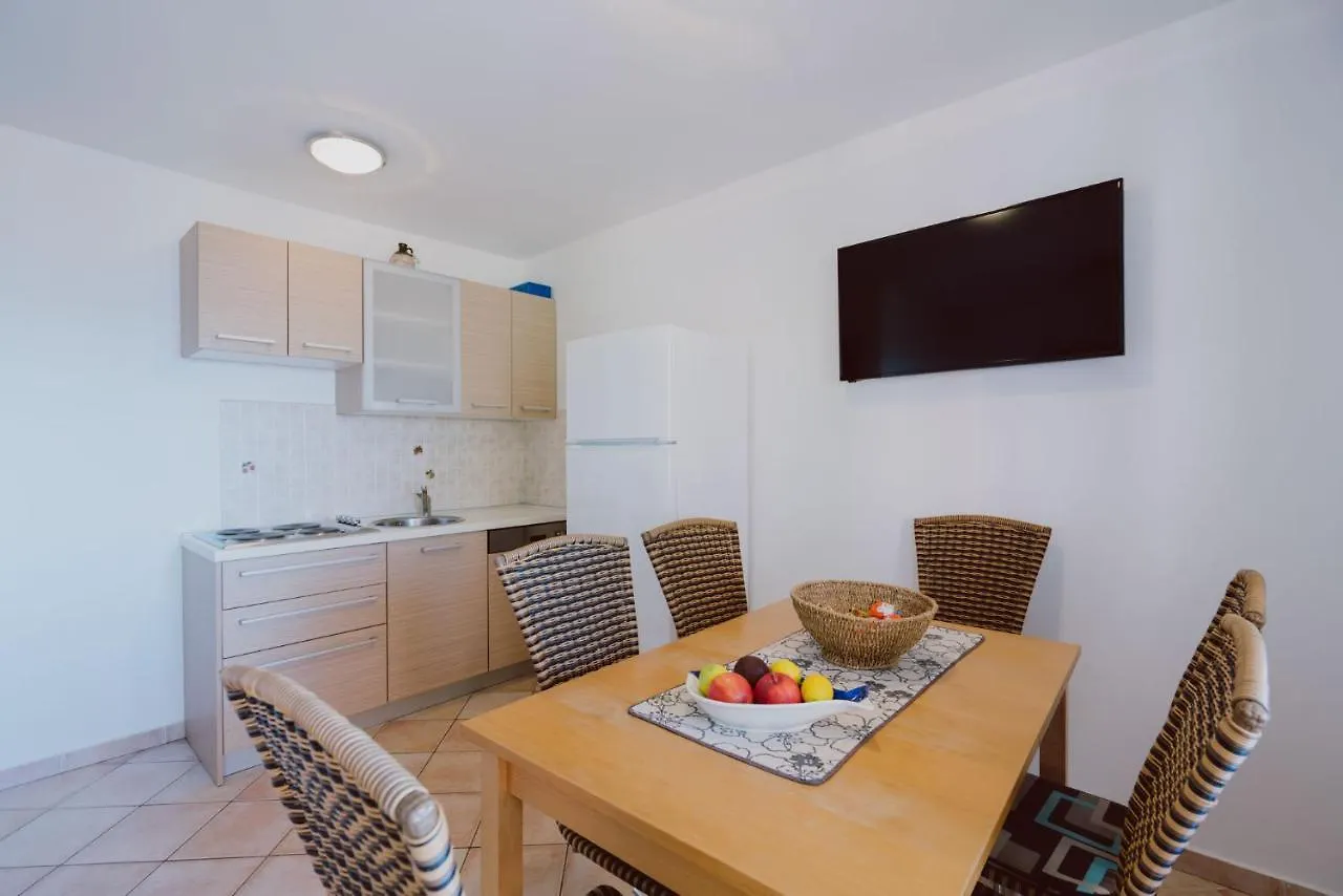Apartmani Merlin Selce Apartment